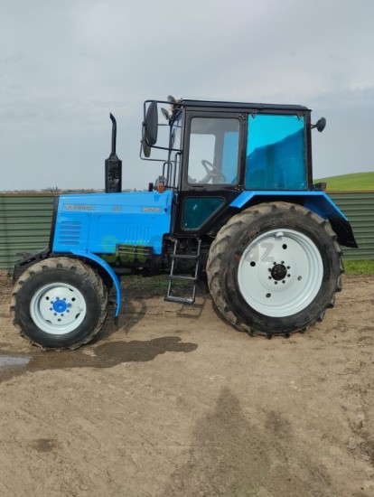 traktor-belarus-mtz-big-2