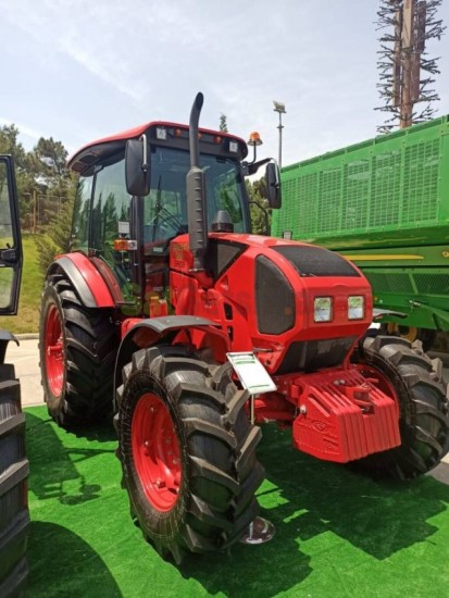 traktor-belarus-big-3