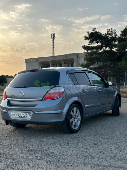 opel-astra-big-2