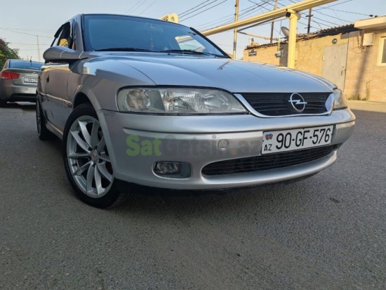 opel-vectra-big-0