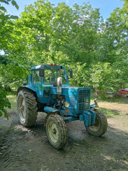 traktor-belarus-mtz-big-0