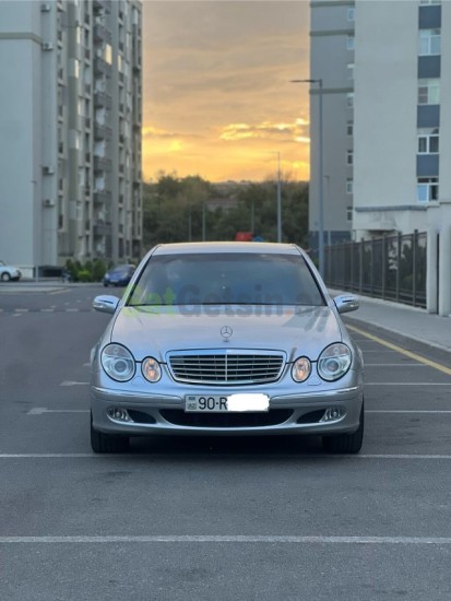 mercedes-benz-e-big-2