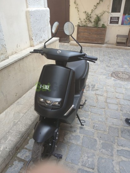 tam-elektrik-ekanom-surulmeyen-moped-big-3