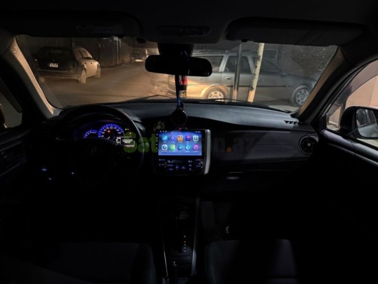 toyota-corolla-15-l-2018-il-universal-big-2