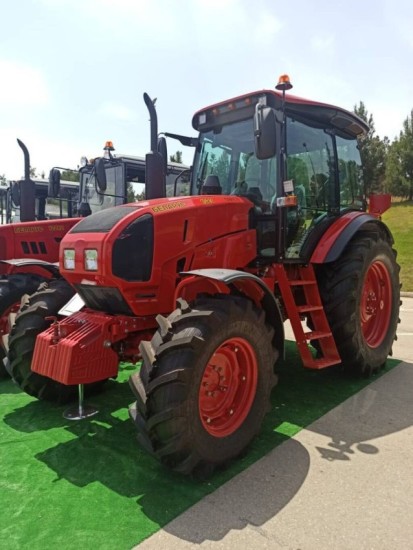 belarus-traktor-1523-model-big-0