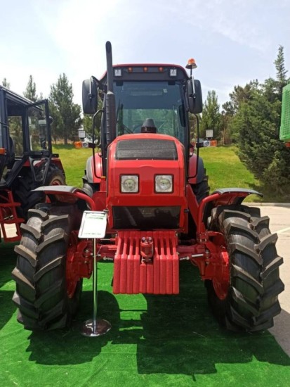 belarus-traktor-1523-model-big-2
